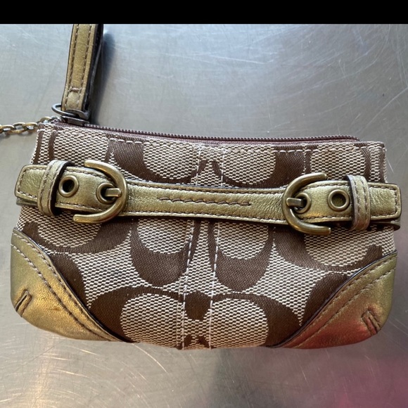 Coach Coin Purse with Keyring - Picture 1 of 5